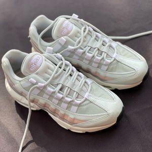 Nike Women’s Air Max 95 -Size 6.5
